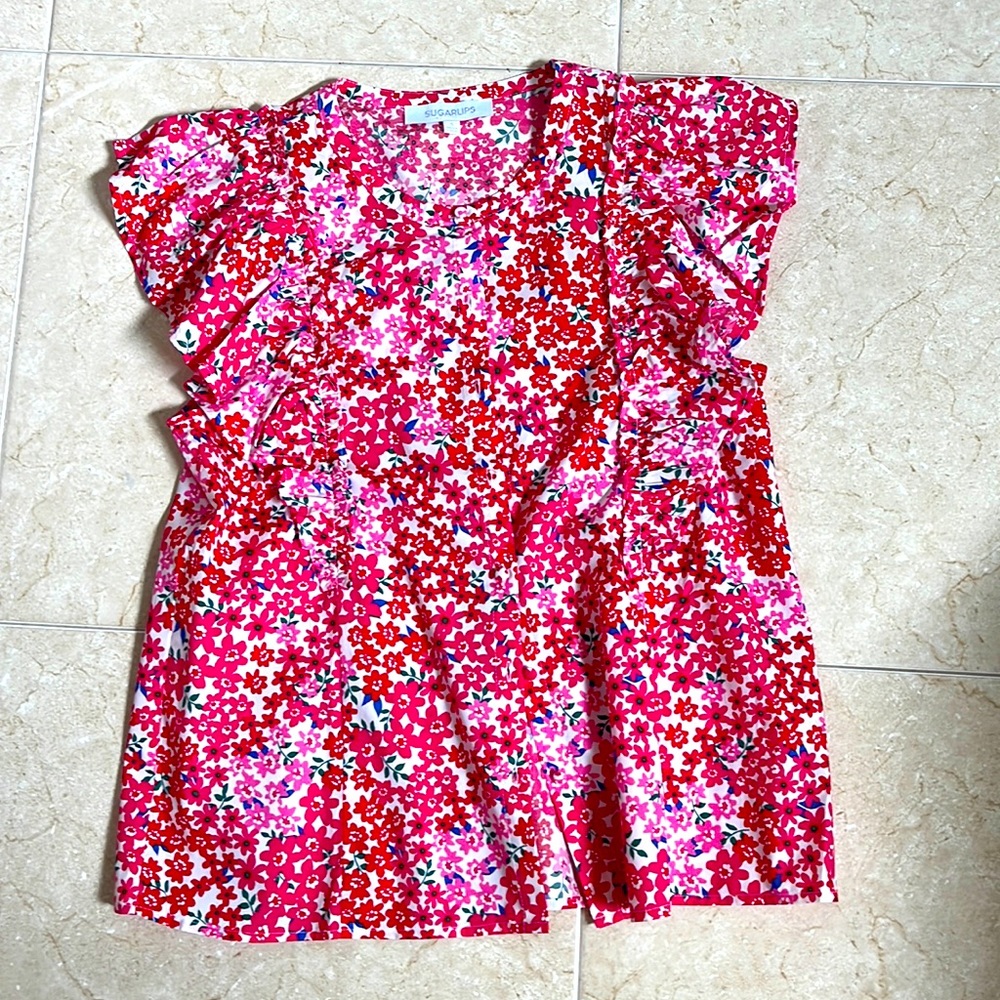 Sleeveless Ruffle Shirt